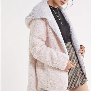 URBAN OUTFITTERS COZY REVERSIBLE TEDDY COAT